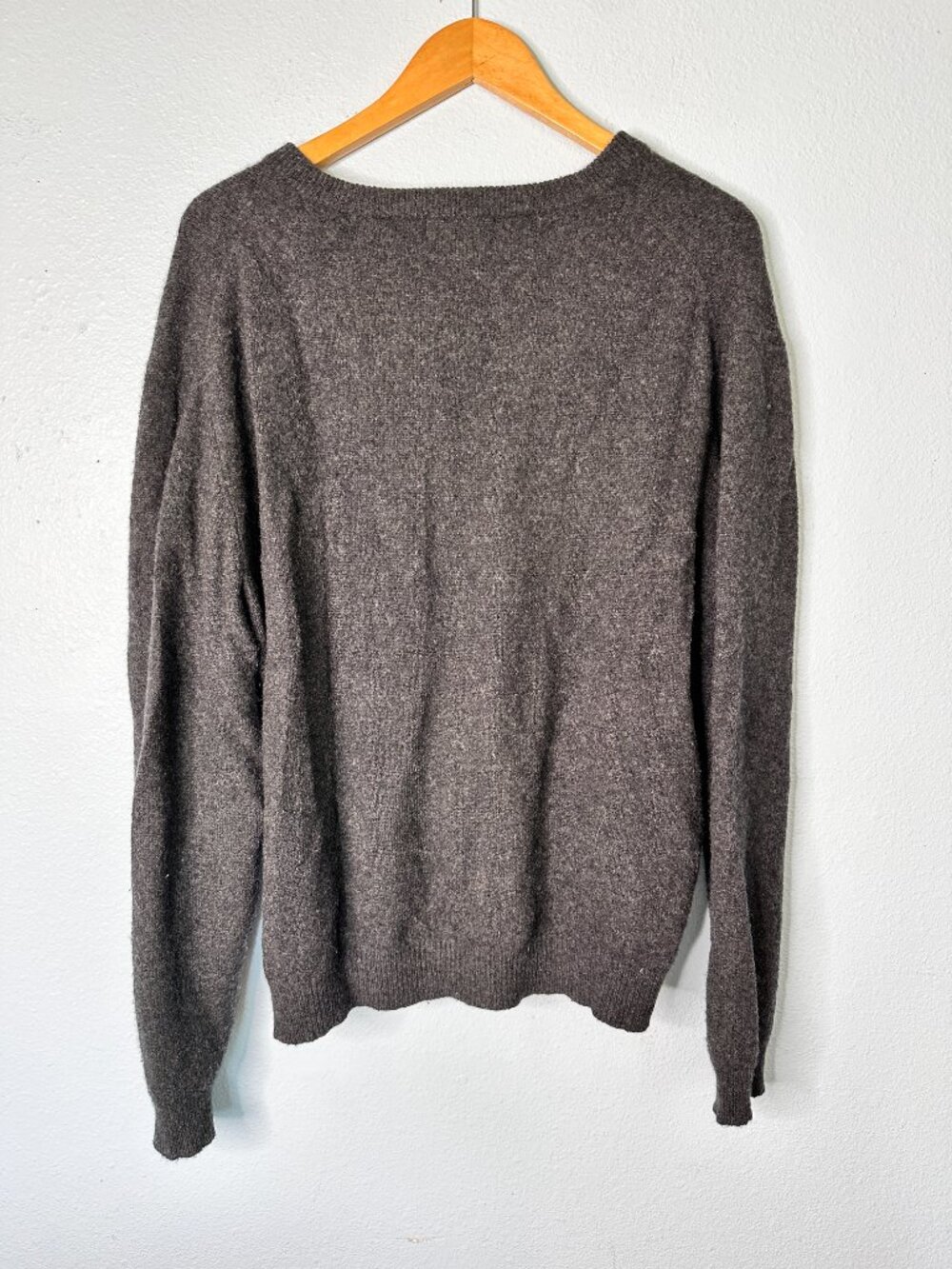 Pendleton Cashmere Gray V Neck Men's Pullover Sweater XL - Picture 4 of 4
